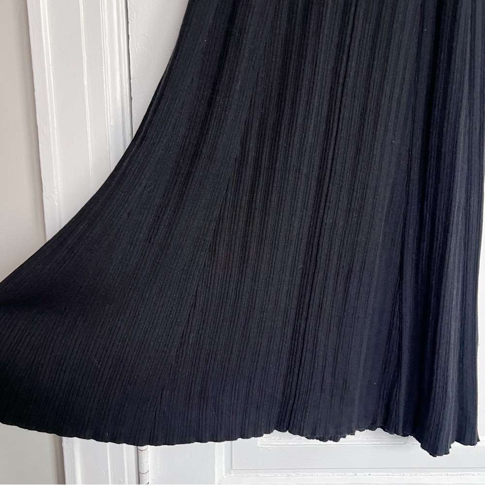 Banana Republic • Ribbed V-Neck Sweater Dress midi knit black cozy flare a-line - Picture 6 of 10
